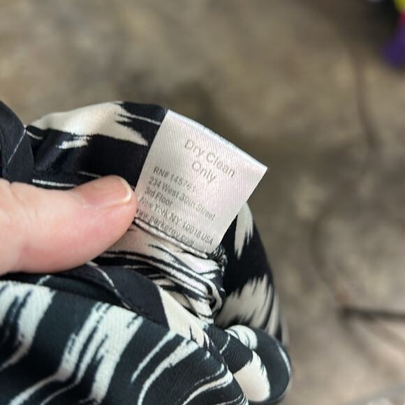 Parker Silk Abstract Print Jumpsuit Women’s Size Small - Picture 7 of 7